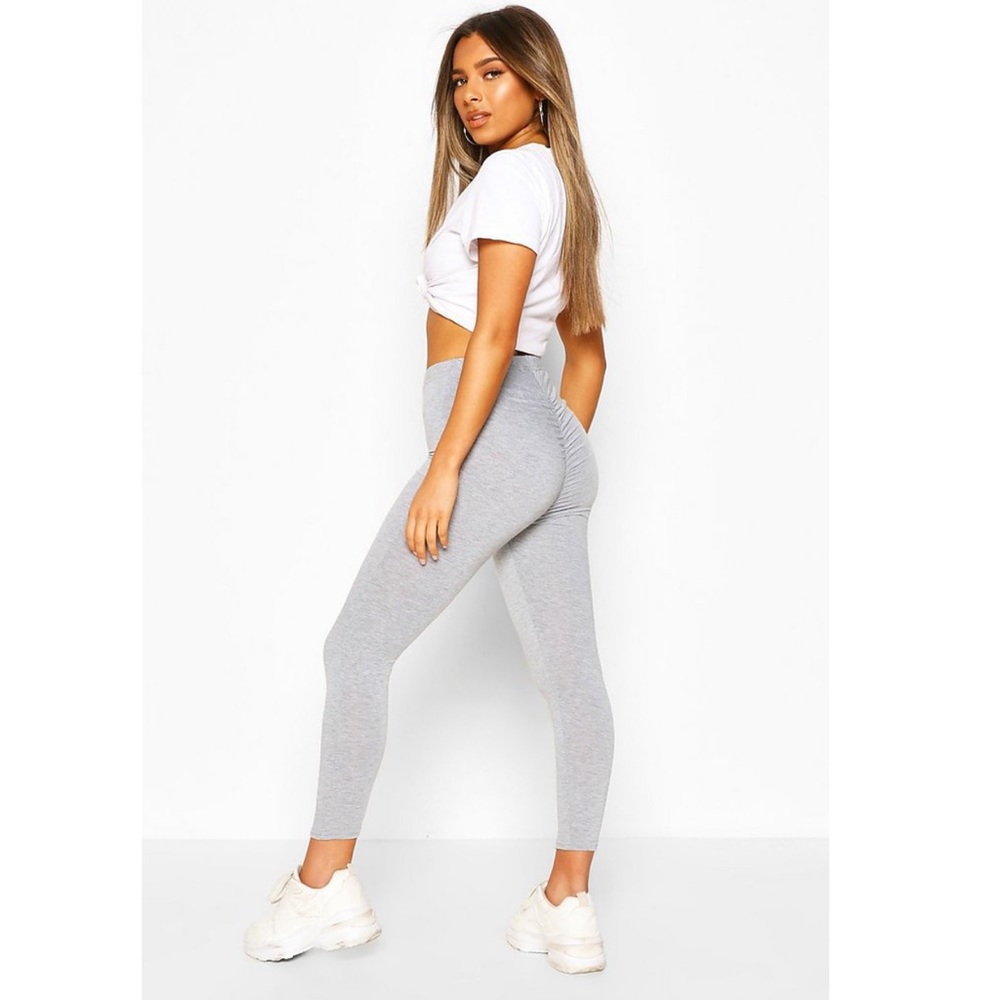 Scrunched bum leggings